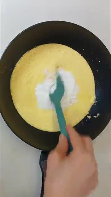 밀가루로 농도 잡고 끓이기